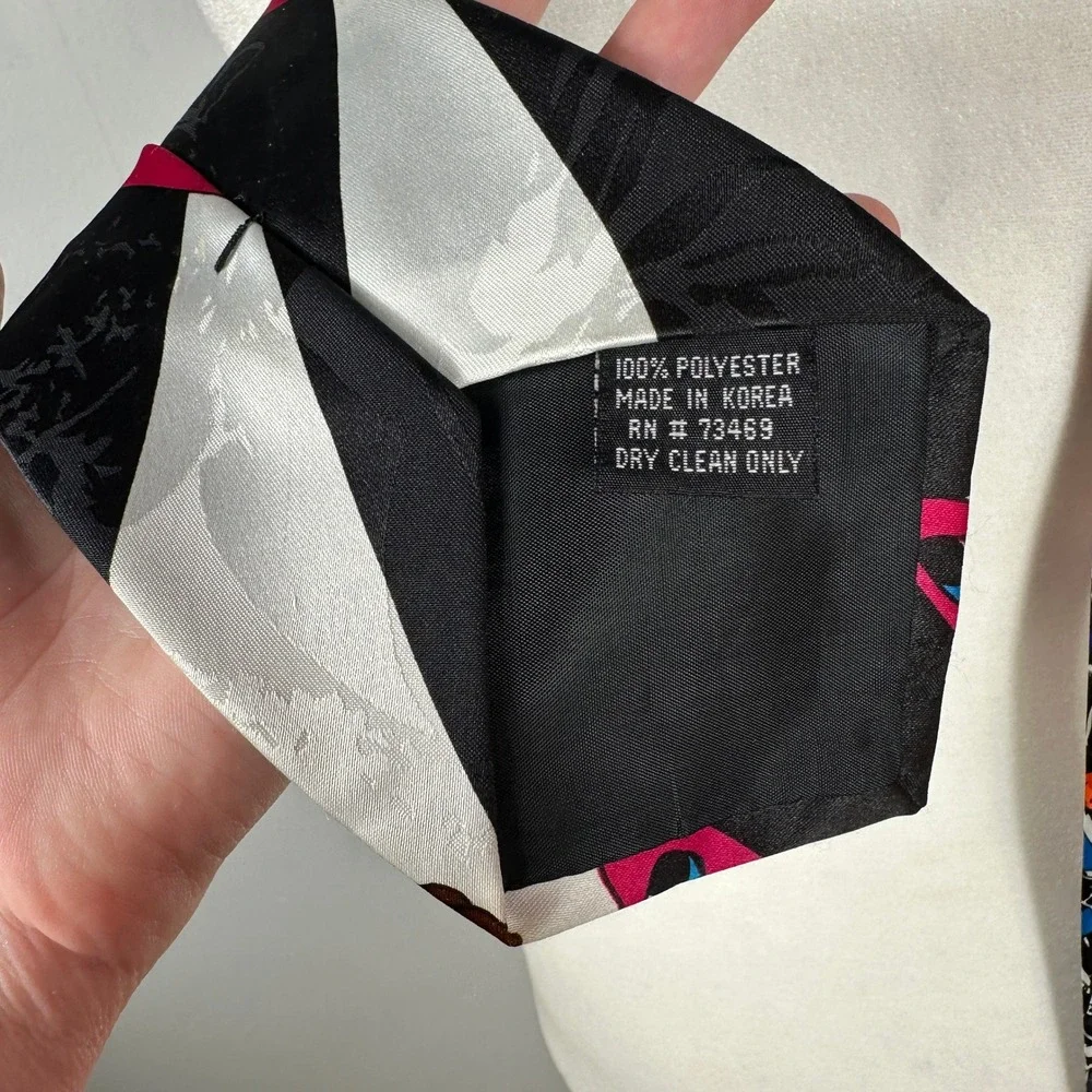 Vintage Looney Tunes Character Necktie Bugs Bunny Marvin Martian Taz Tie